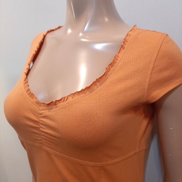 3/$20 LIZ & CO Cap Sleeve Tshirt Ruffled Vneck Shirred Empire Waist Top Pumpkin - Picture 3 of 11